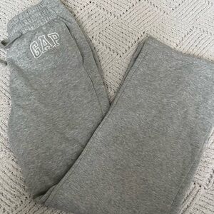 GAP Women Light Gray Sweats